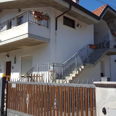 La Casa Di Cindy Villa Montesilvano Bagian luar foto